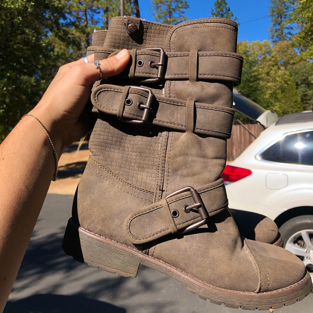 Roxy Boots